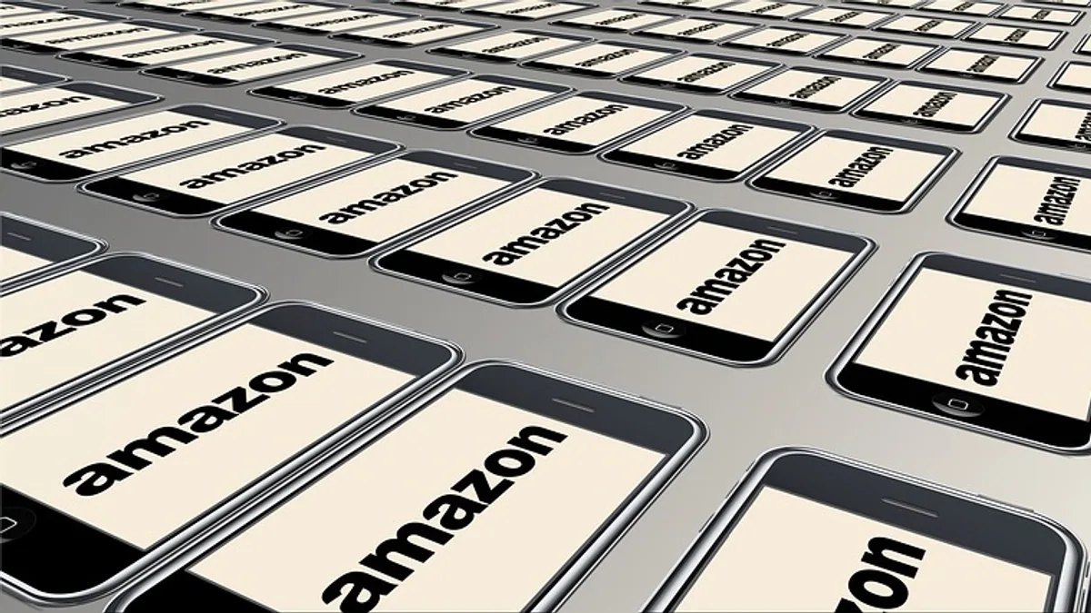Tableau de bord Amazon Ads affichant campagnes sponsorisées, budget et ventes attribuées